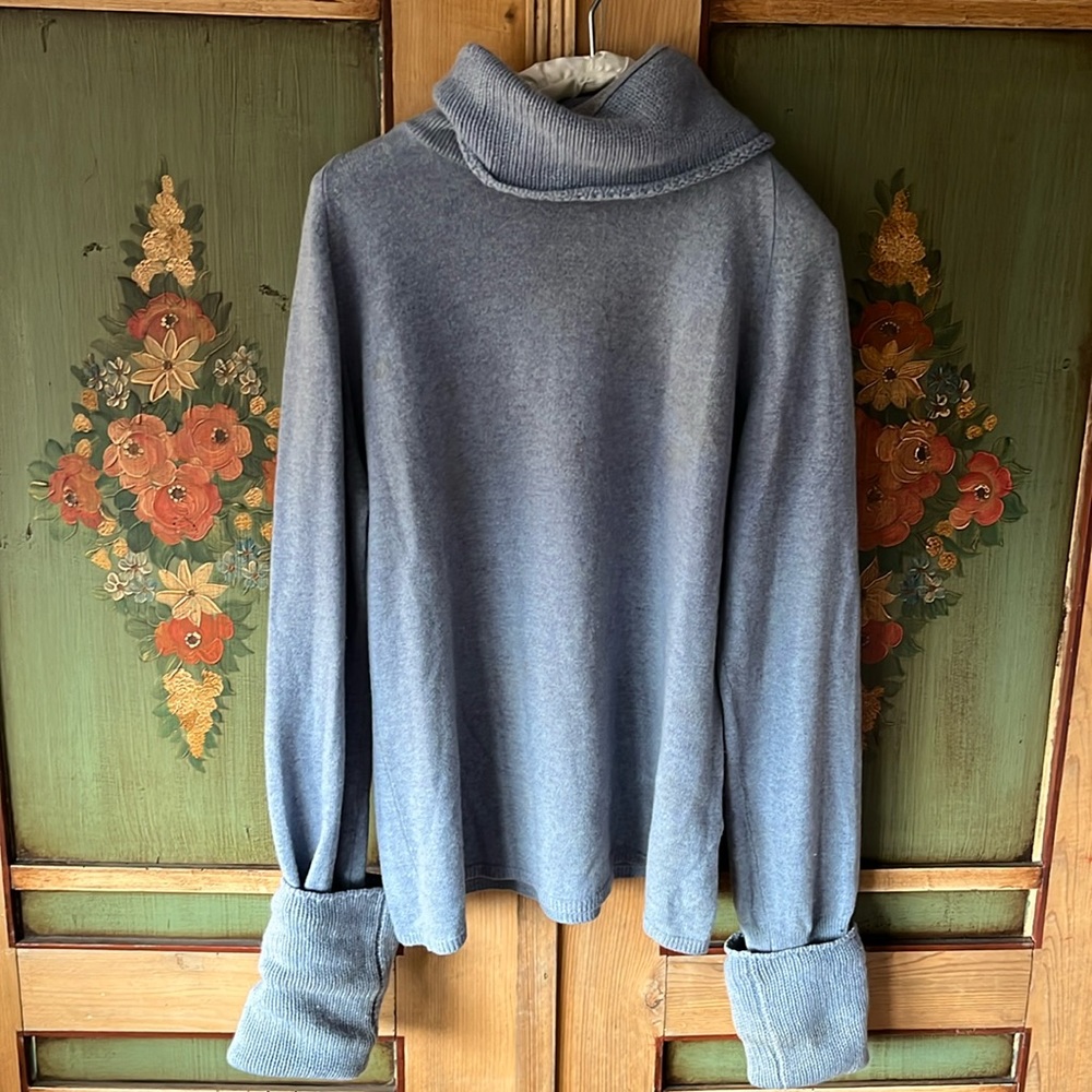 Winter closet clean out! cashmere turtleneck sweater w/ rolled cuffed sleeves